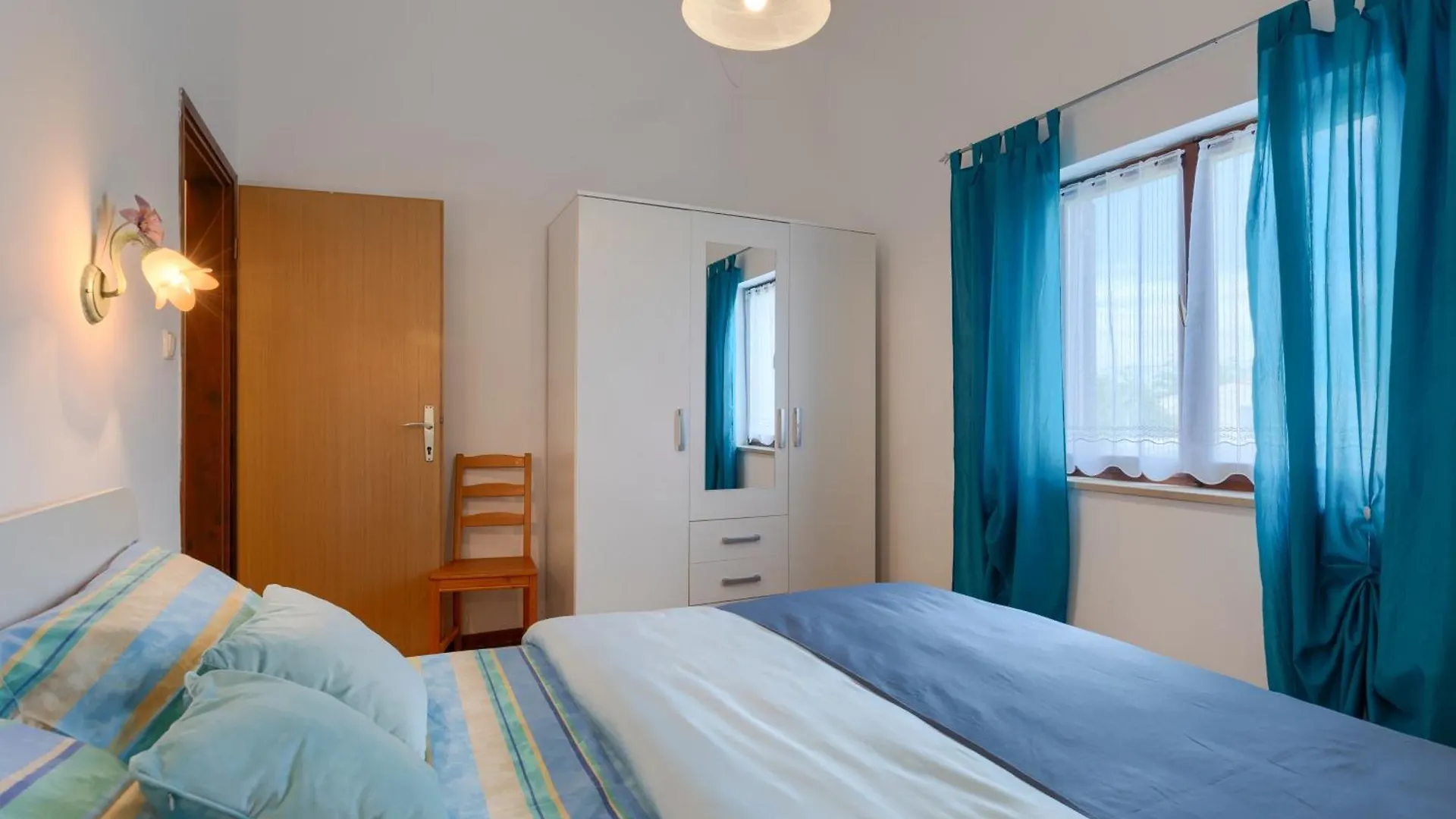 Holiday Home Marlu Rakalj Kroatien